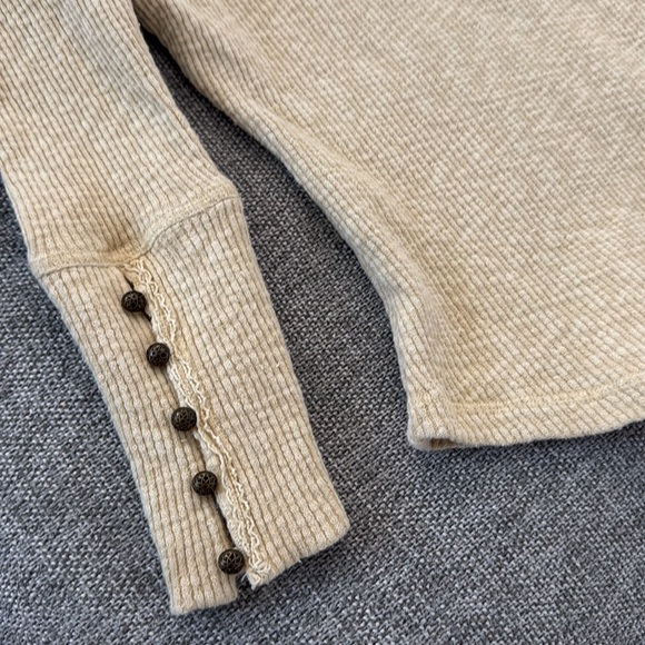 Free People sweater top - Picture 3 of 4